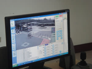 为警局交通队设计的广播系统，成功达到驱离违槼车辆的目的，有效改善交通状况，提高执勤绩效