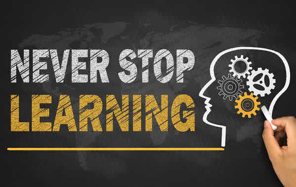 当前市场上的网络行销课程过于空泛且缺乏完整性，我们希望透过蓝眼知识学院传授观念扎实且真正有用的行销课程，从2016年10月开始，以每月至少开一堂新课的进度，将全部网络行销知识完整创建。